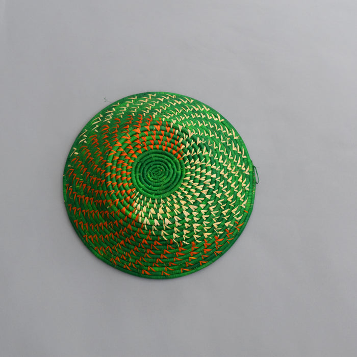 Hand woven straw. A tradition and art which has been part of Ugandan culture for centuries.  With all of the materials used being natural products or recycled, we also believe this is a lovely way of making use of natural resources the world has to offer and making positive changes to become more sustainable.  Beautifully, unique, handmade basket made out of banana stalks and raffia fibres also known as the Ugandan basket.
