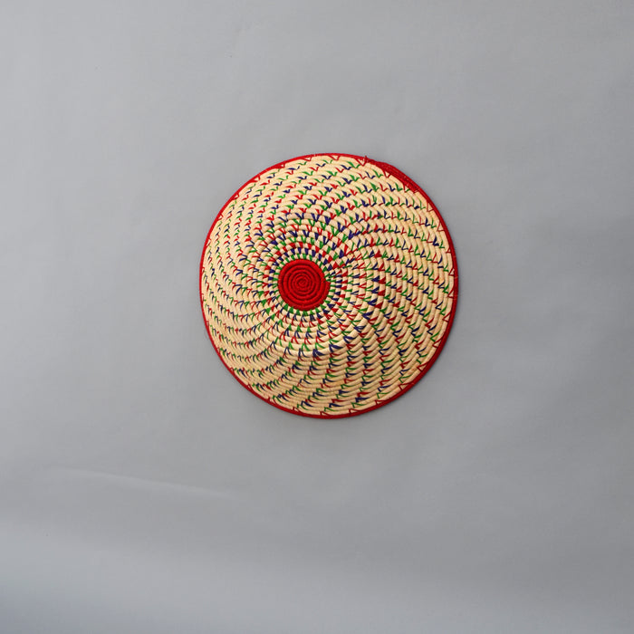 Hand woven straw. A tradition and art which has been part of Ugandan culture for centuries.  With all of the materials used being natural products or recycled, we also believe this is a lovely way of making use of natural resources the world has to offer and making positive changes to become more sustainable.  Beautifully, unique, handmade basket made out of banana stalks and raffia fibres also known as the Ugandan basket.