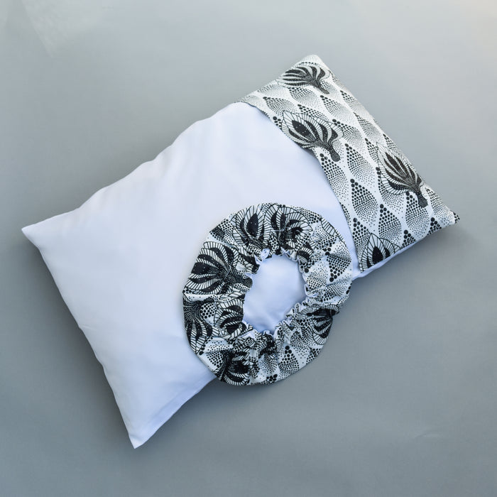 Luxury satin pillowcase provides smooth and soft feeling to ensure your tight sleep with stain resistant. Great for your hair: Satin pillowcase creates less friction of your beautiful curly hair and reduces hair breakage. It does not absorb moisture which in turn will to help retain your  beautify, shiny hair & lustrous hair - Silky and smooth satin pillowcases protect your hair tangling and frizz free.