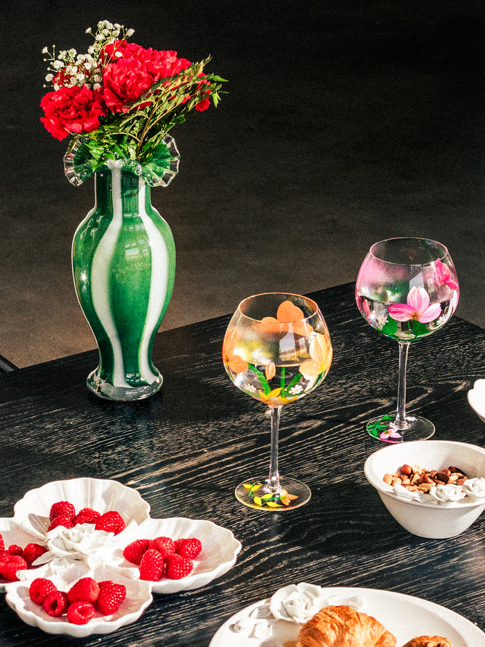 Botanical Bliss Wine Glass, Pink Splash