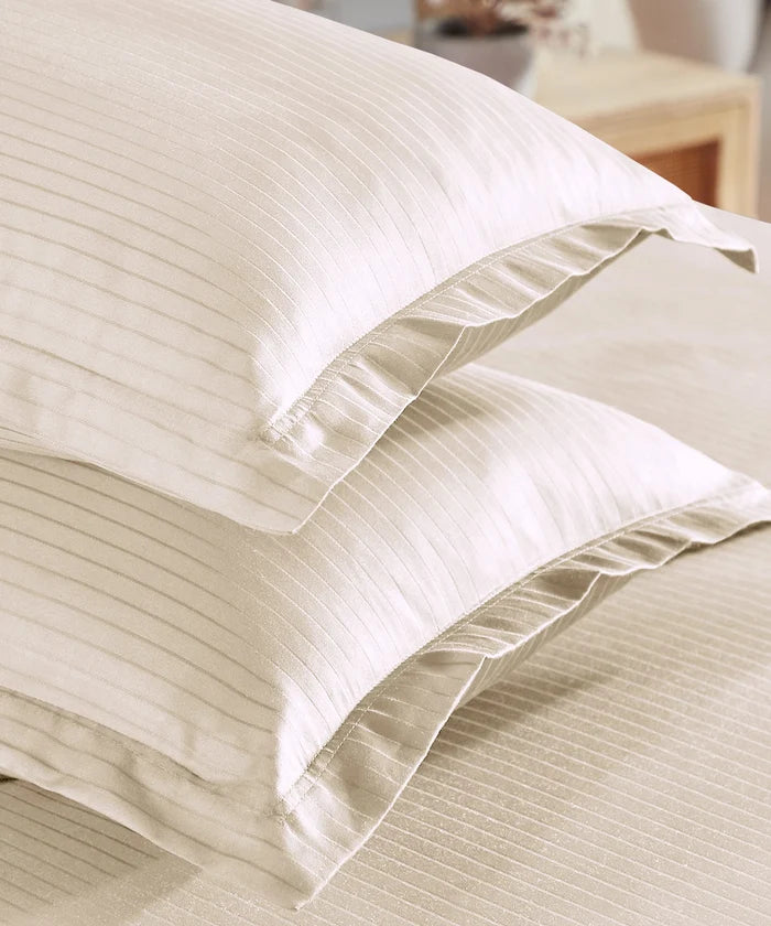 Classic Style me Solid King Bedsheet Set, Pearled Ivory| 210TC Cotton| 2 Pillow Covers