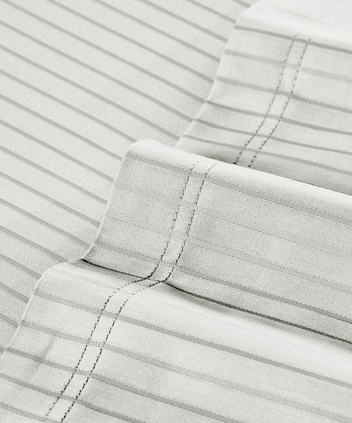 Classic Style me Solid King Bedsheet Set, Snow Flake| 210TC Cotton| 2 Pillow Covers