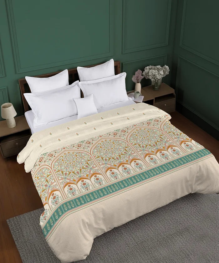 Gates Around The Globe Double AC Comforter, Arqadia| 180 TC Cotton
