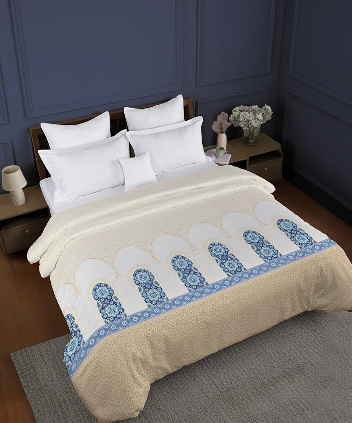 Gates Around The Globe Double AC Comforter, Moorique| 180 TC Cotton