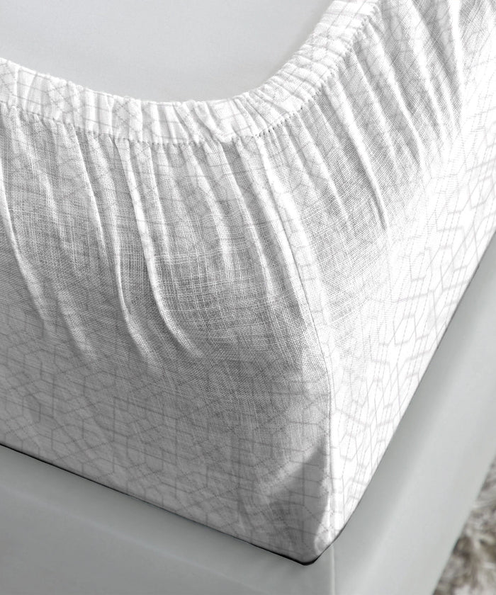 Gates Around The Globe King Fitted Bedsheet Set, Whitemyst| 180 TC Cotton| 2 Pillow Covers