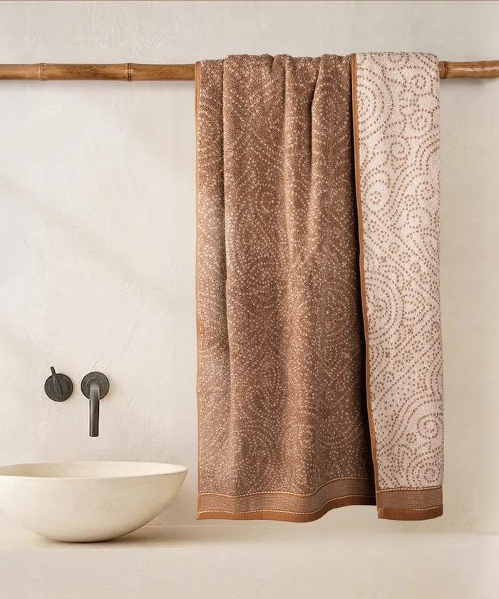 Indulgence By The FirePlace Bath Towel, Super Soft, Intricate Design, 600 GSM, Elmer