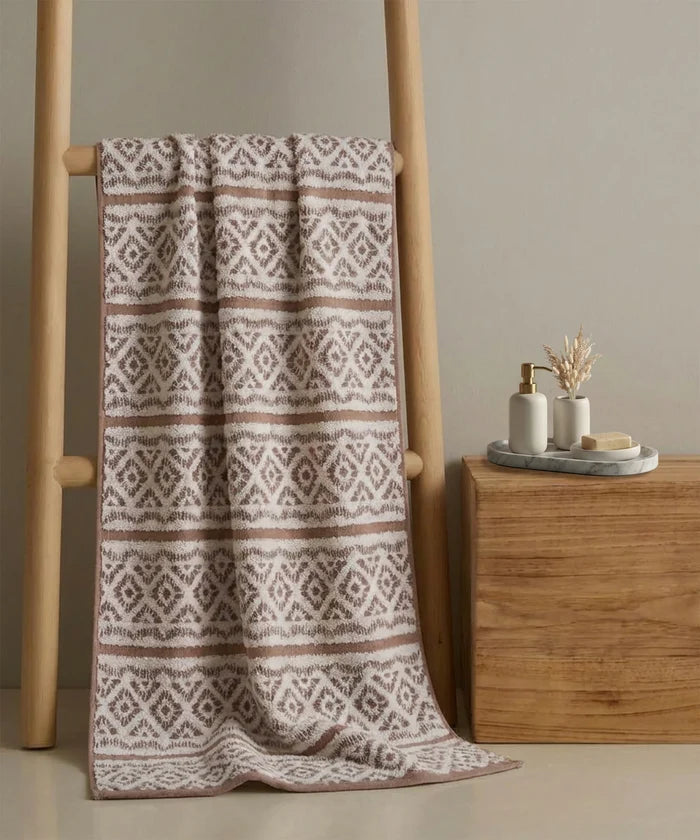 Indulgence By The FirePlace Bath Towel, Super Soft, Intricate Design, 600 GSM, Kelle