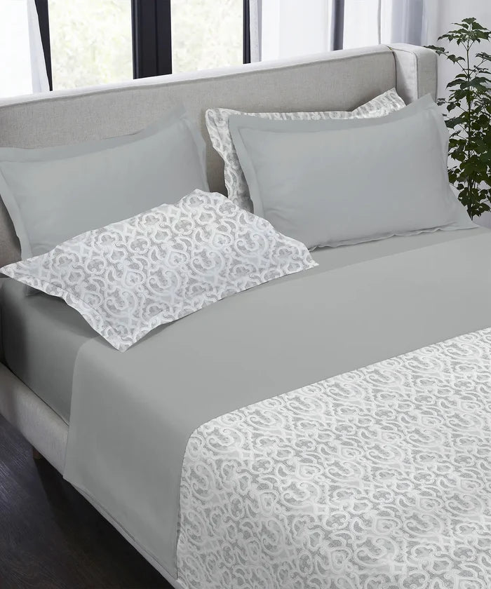 Indulgence Printed King Bedsheet Set, Imprial Knot| 300TC Cotton| 4 Pillow Covers