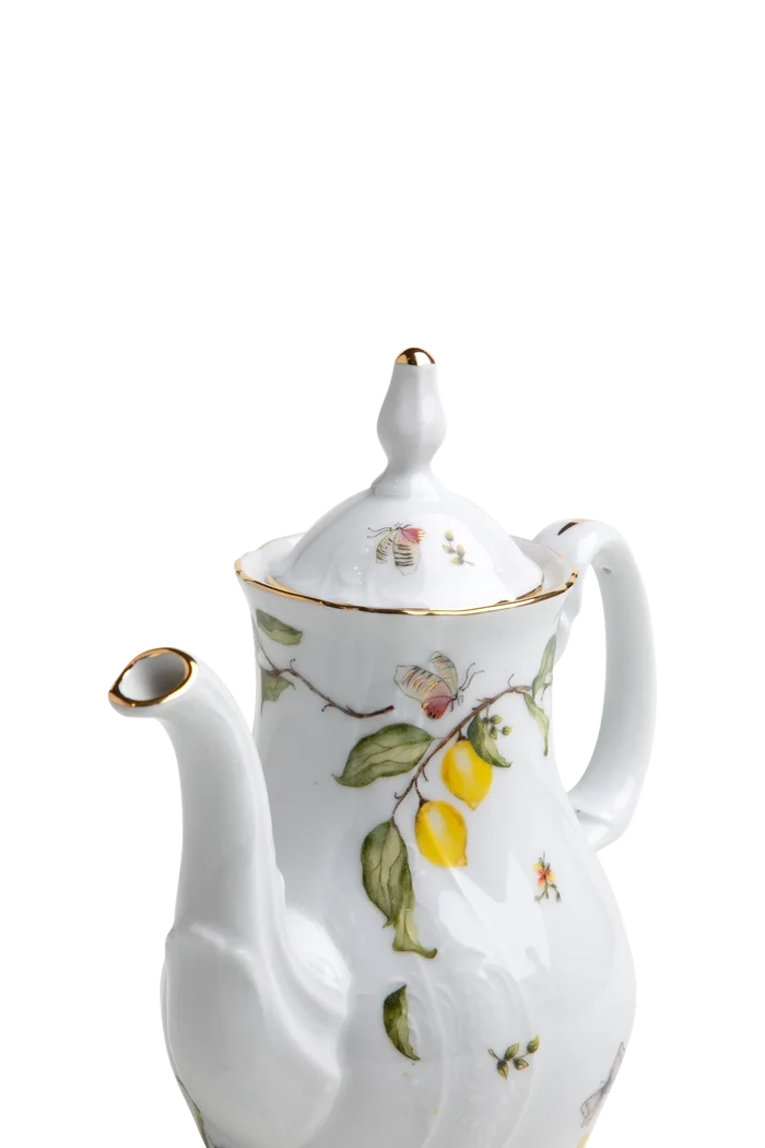 Limoeiro Porcelain Coffee Pot with Gold Accents by Tania Bulhões