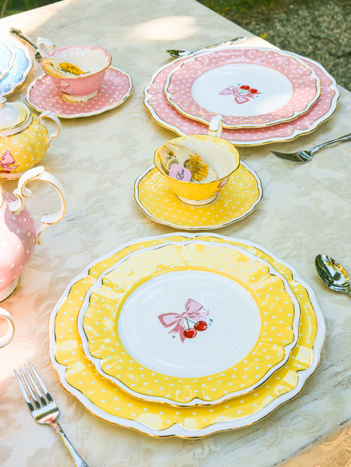 Marilyn Monroe Romance Edit™ Limited Edition, Plate, Yellow, 11 Inch