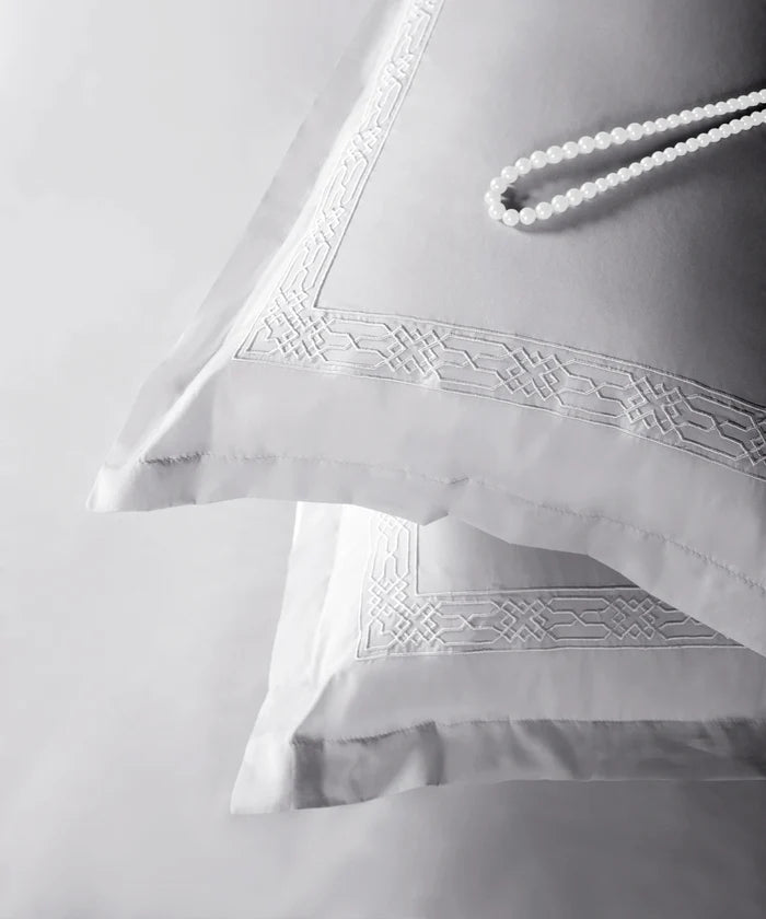 Nectarsoft Luxe Living Solid King Bedsheet Set, Hilton, Silver Cloud|300 TC Cotton| 2 Pillow Cover
