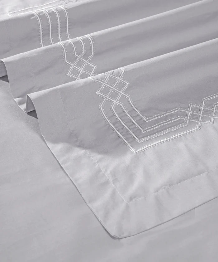 Nectarsoft Luxe Living Solid King Bedsheet Set, Renoir, Silver Cloud|300 TC Cotton|2 Pillow Cover