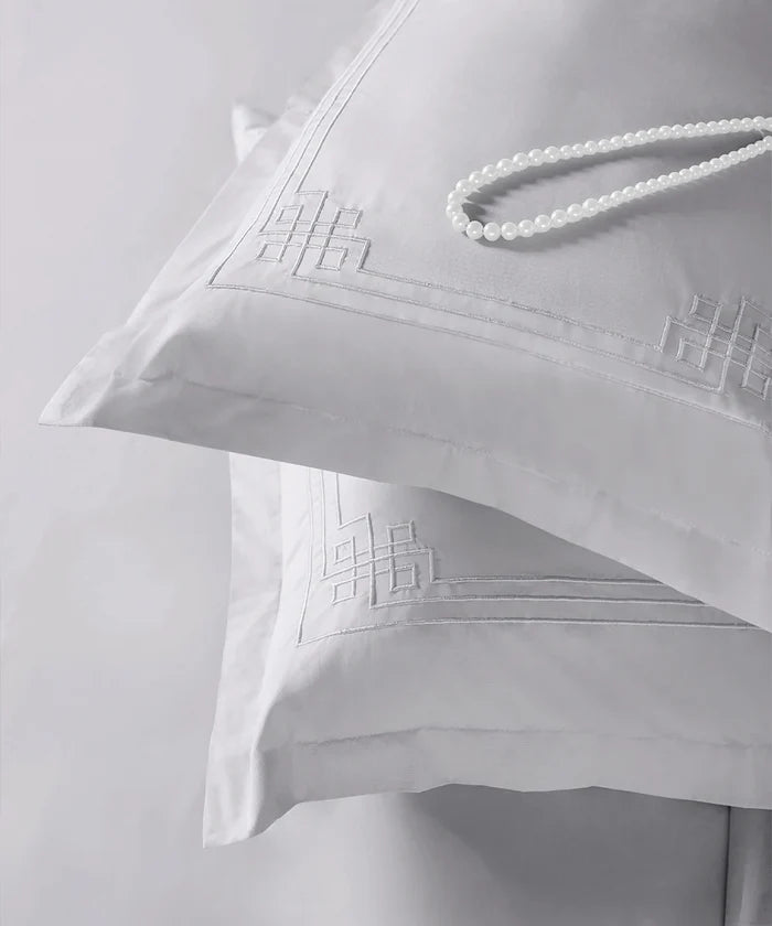 Nectarsoft Luxe Living Solid King Bedsheet Set, Windsor, Silver Cloud|300 TC Cotton| 2 Pillow Cover
