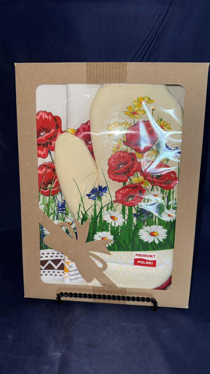 Polish Linen Cream Oven Mitt with Brown and Yellow Tea Towels