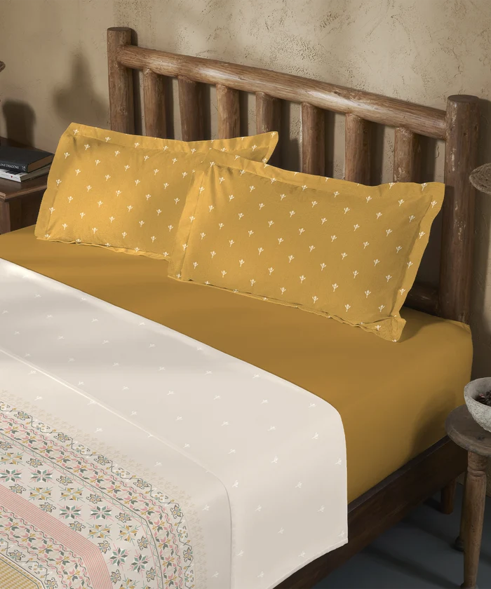 Sanskriti King Bedsheet Gift Set, Kasuti Turmeric | 180 TC Cotton| 2 Pillow Covers