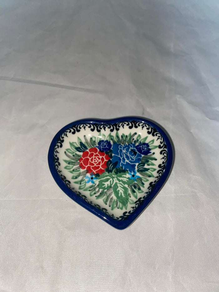 U3600 Sm. Heart Dish - Shape B64 - Pattern U3600 T. Liana